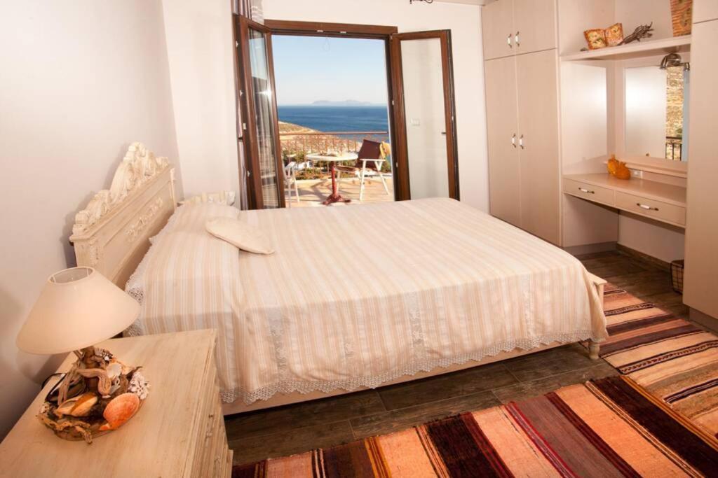 Nikis Seaside House Villa Vlichadia Exterior photo